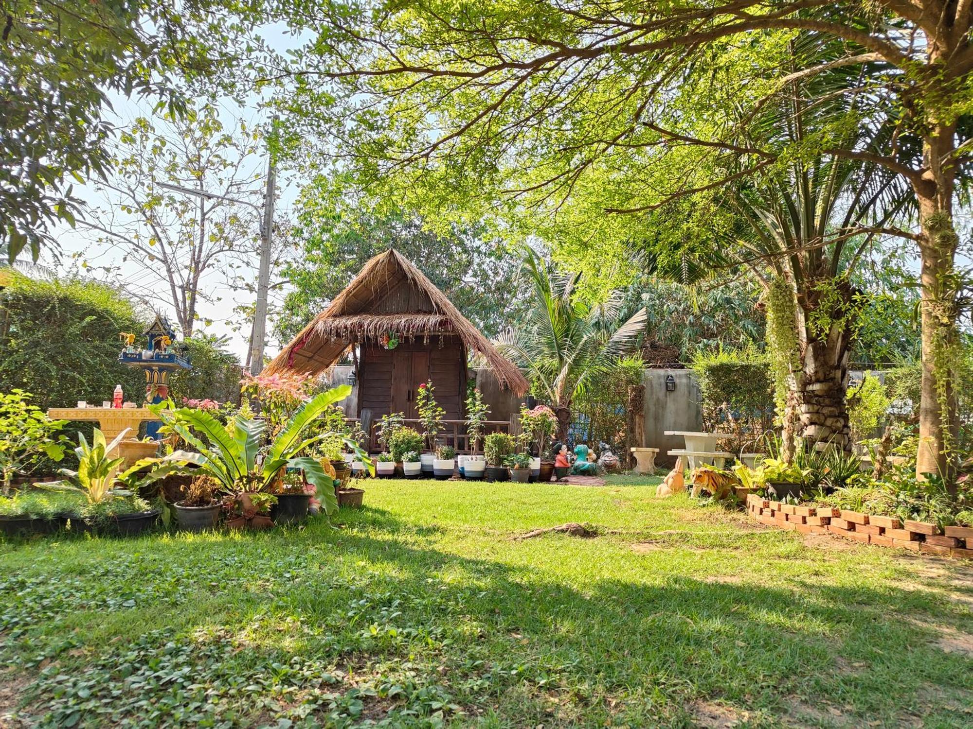 Smilingface Guesthouse Sukhothai Exterior photo