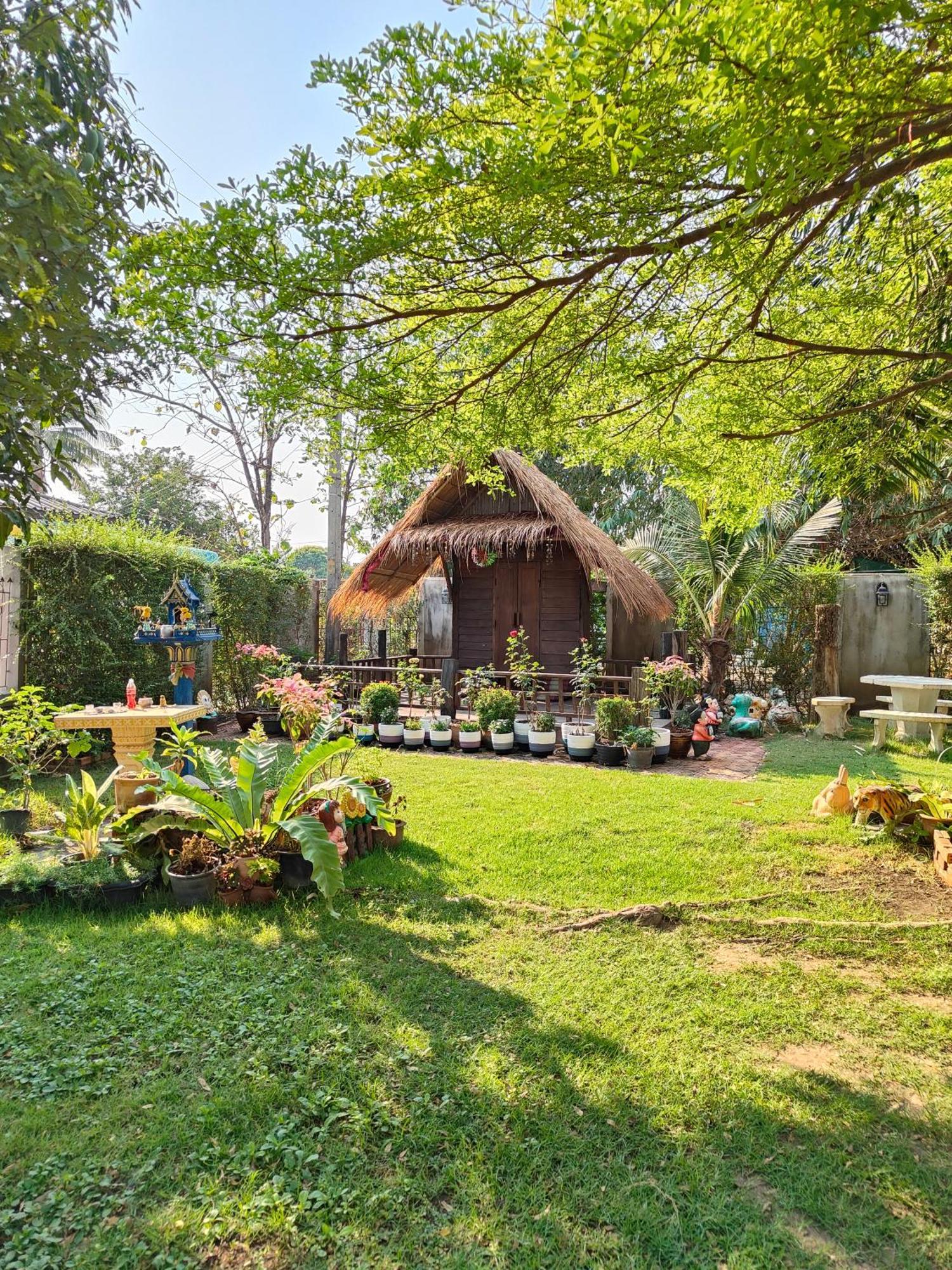 Smilingface Guesthouse Sukhothai Exterior photo