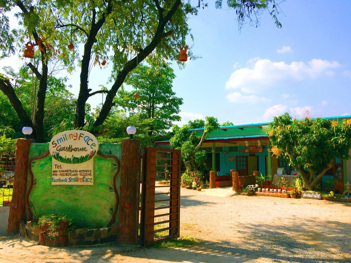 Smilingface Guesthouse Sukhothai Exterior photo